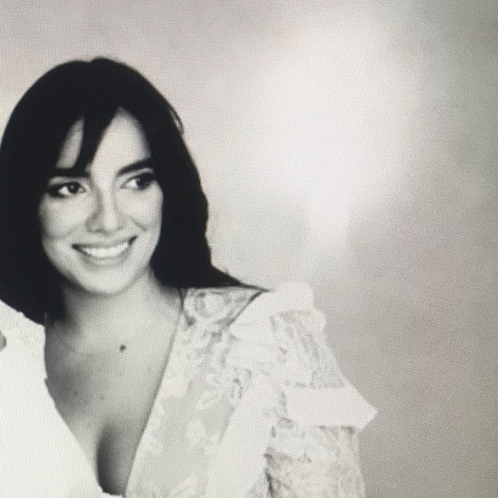 Meet your Posher, Adriana maria